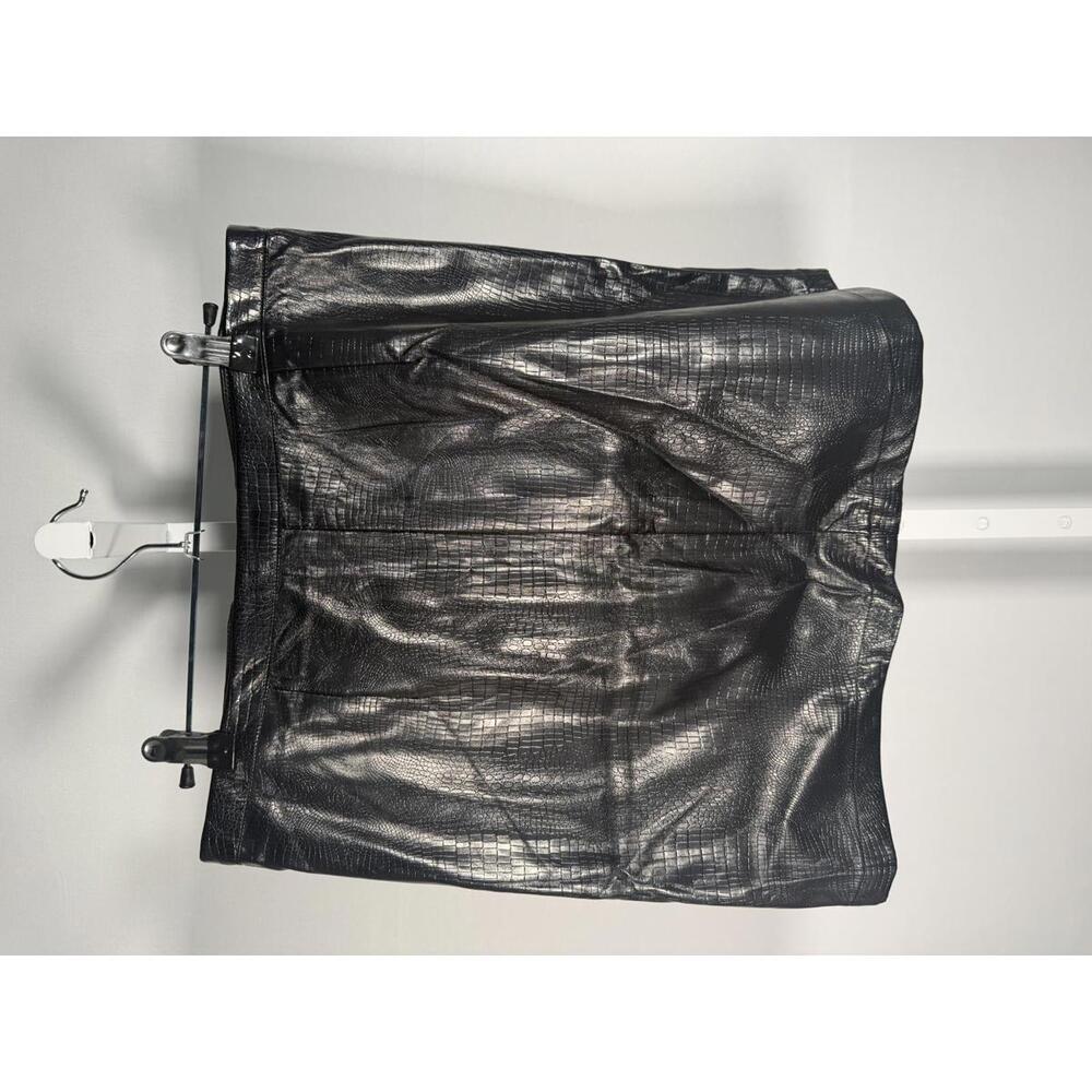 NWT Shinestar Black Crocodile-Texture Mini Skirt with Front Zipper Size L - Picture 4 of 6